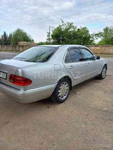 Mercedes E 220 1996, 216,587 km - 2.2 l - Tovuz
