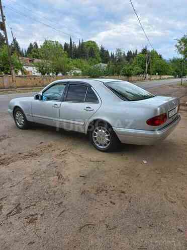 Mercedes E 220 1996, 216,587 km - 2.2 l - Tovuz