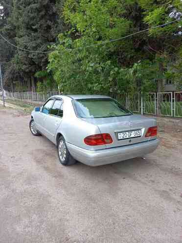 Mercedes E 220 1996, 216,587 km - 2.2 l - Tovuz