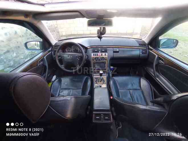Mercedes E 240 2000, 262,859 km - 2.4 l - Zaqatala