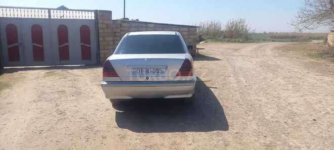 Mercedes C 200 1998, 420,000 km - 2.0 l - Beyləqan