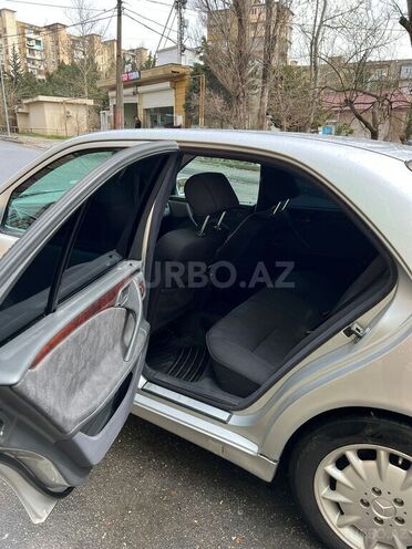 Mercedes E 220 2000, 420,000 km - 2.2 л - Bakı