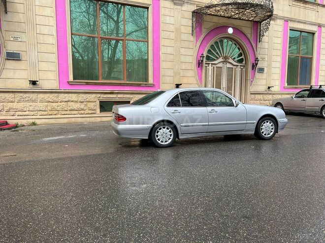 Mercedes E 220 2000, 420,000 km - 2.2 л - Bakı