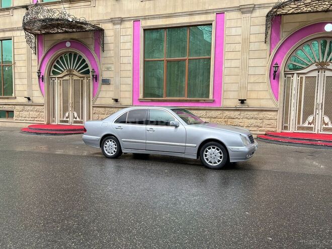 Mercedes E 220 2000, 420,000 km - 2.2 л - Bakı