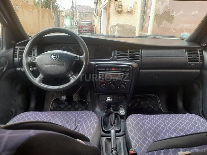 Opel Vectra 1999, 228,000 km - 1.6 л - Bakı