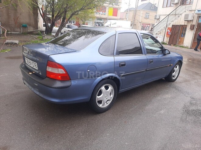 Opel Vectra 1999, 228,000 km - 1.6 л - Bakı