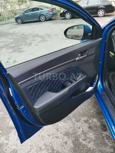 Hyundai Elantra 2017, 105,171 km - 2.0 l - Bakı