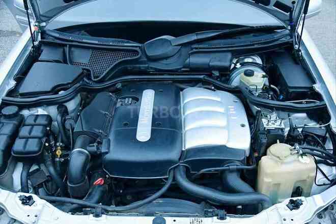 Mercedes E 220 2000, 380,000 km - 2.2 л - Bakı