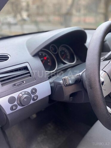 Opel Astra 2005, 175,000 km - 1.4 л - Bakı