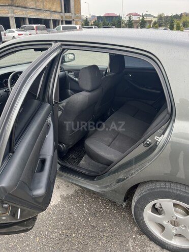 Toyota Corolla 2005, 192,000 km - 1.4 l - Bakı