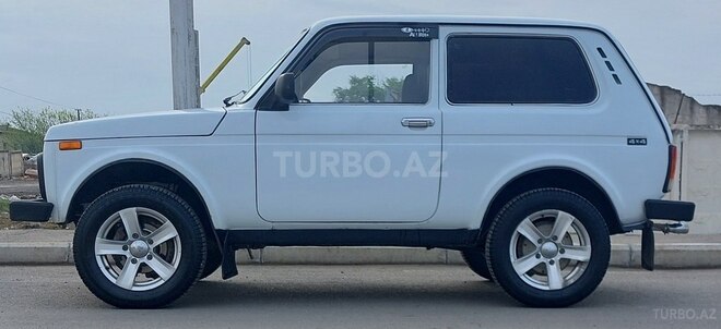 LADA (VAZ) Niva 2009, 207,000 km - 1.7 л - Yevlax