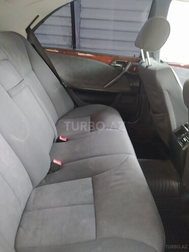 Mercedes E 270 2001, 394,000 km - 2.7 l - Bakı