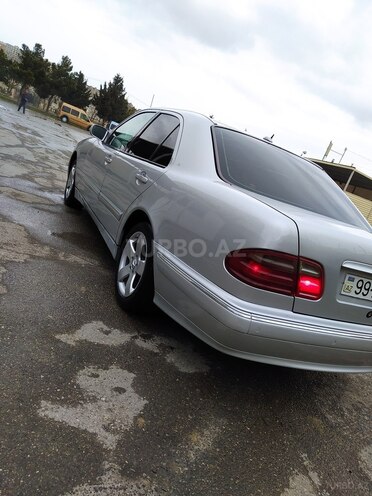 Mercedes E 270 2001, 394,000 km - 2.7 l - Bakı