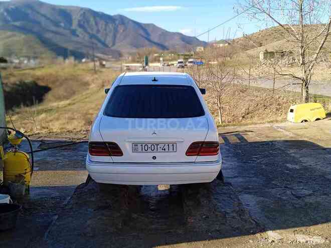 Mercedes E 220 1998, 616,179 km - 2.2 l - Tovuz