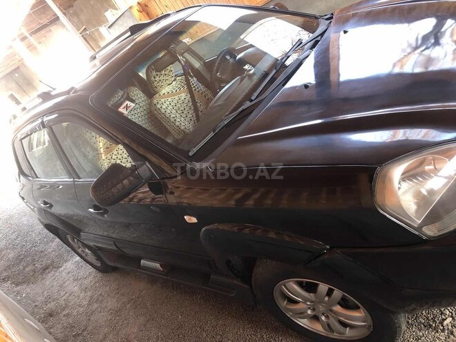 Hyundai Tucson 2006, 183,000 km - 2.0 l - Göygöl