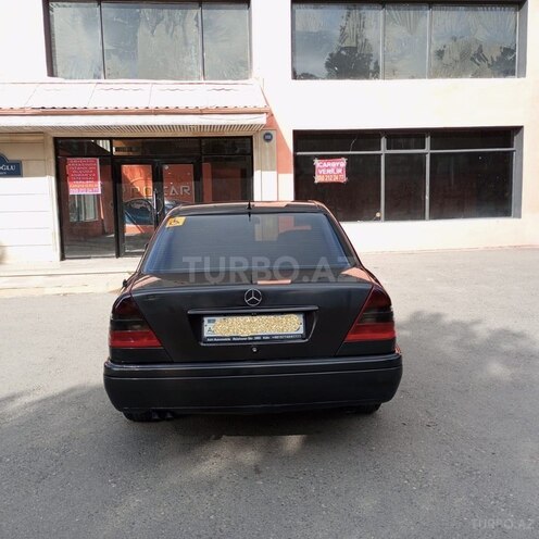 Mercedes C 220 1996, 326,580 km - 2.2 l - Sumqayıt