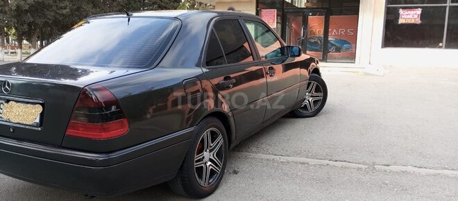 Mercedes C 220 1996, 326,580 km - 2.2 l - Sumqayıt