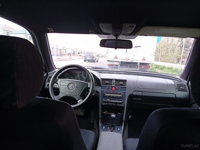 Mercedes C 220 1999, 370,000 km - 2.2 l - Sumqayıt
