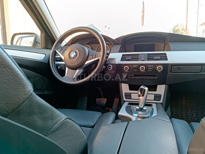 BMW 520 2007, 240,000 km - 2.0 l - Bakı