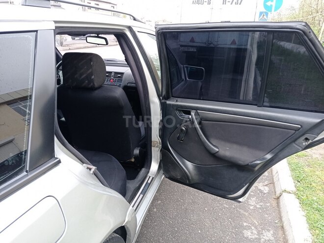 Mercedes C 220 1999, 370,000 km - 2.2 l - Sumqayıt