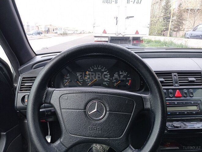Mercedes C 220 1999, 370,000 km - 2.2 l - Sumqayıt