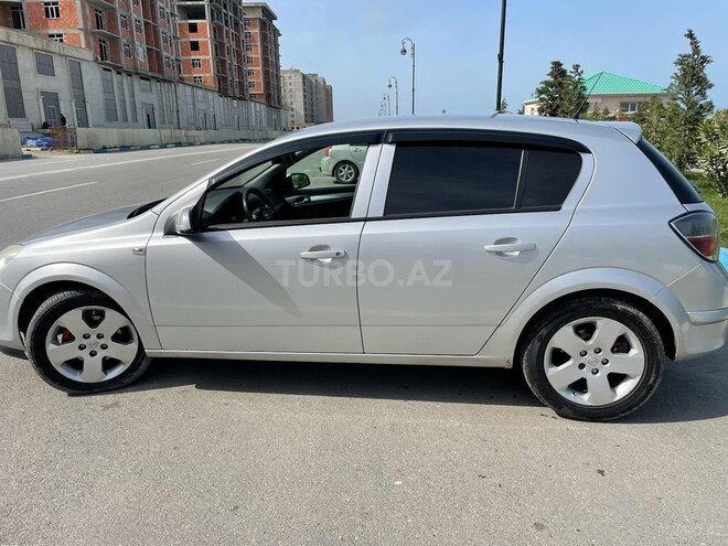 Opel Astra 2009, 200,000 km - 1.4 л - Sumqayıt