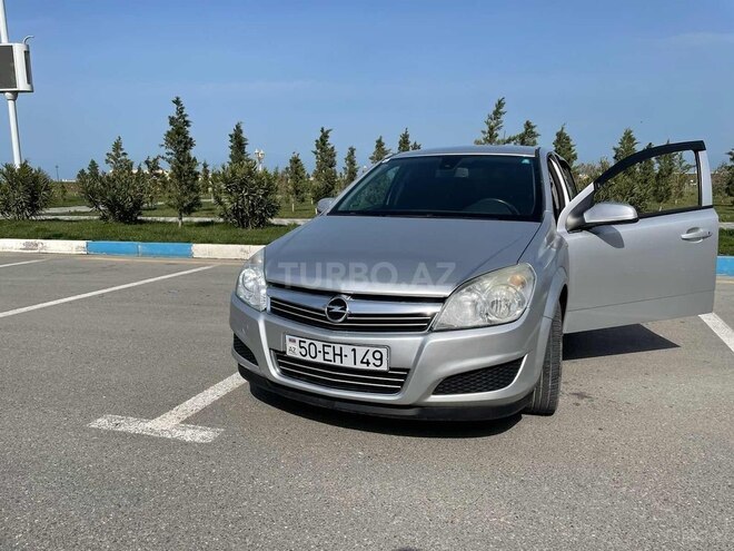 Opel Astra 2009, 200,000 km - 1.4 л - Sumqayıt