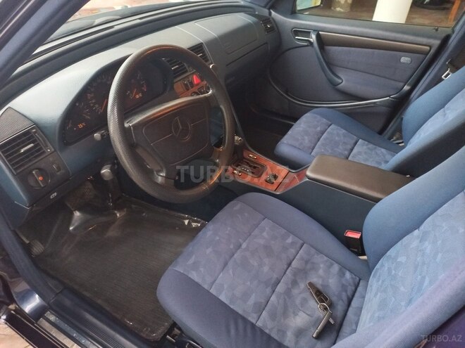 Mercedes C 200 1998, 355,000 km - 2.0 l - Qazax