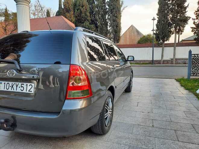 Toyota Corolla 2006, 242,000 km - 1.4 l - Şəmkir