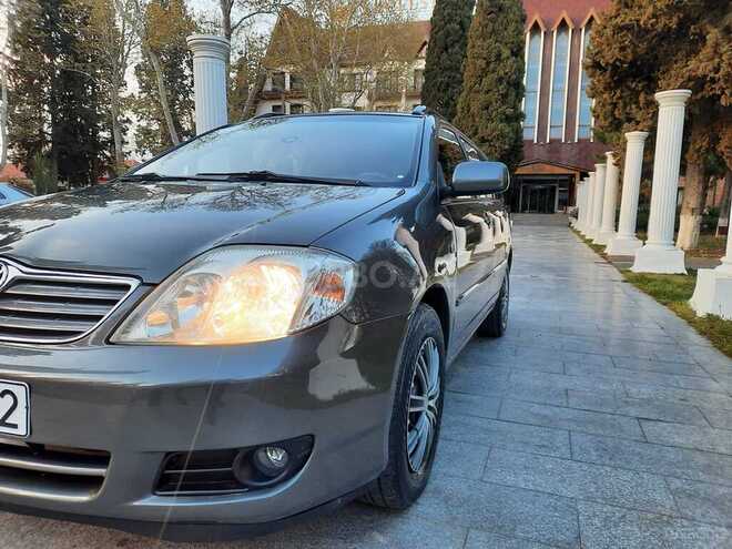 Toyota Corolla 2006, 242,000 km - 1.4 l - Şəmkir