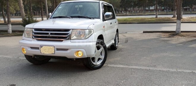 Mitsubishi Pajero io 2002, 223,561 km - 2.0 л - Sumqayıt