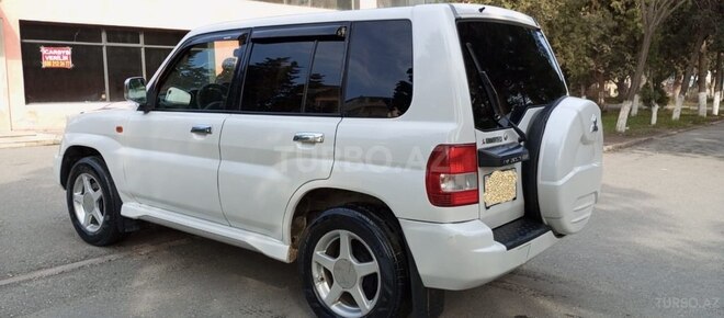 Mitsubishi Pajero io 2002, 223,561 km - 2.0 л - Sumqayıt