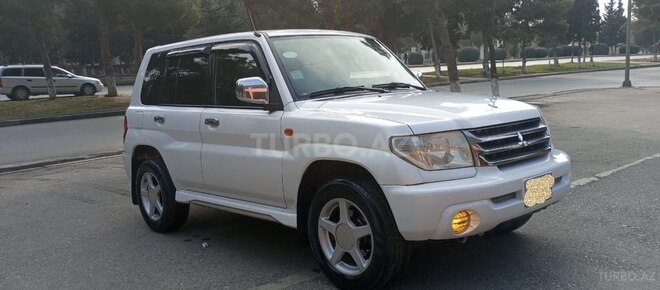 Mitsubishi Pajero io 2002, 223,561 km - 2.0 л - Sumqayıt