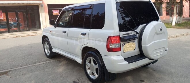 Mitsubishi Pajero io 2002, 223,561 km - 2.0 л - Sumqayıt