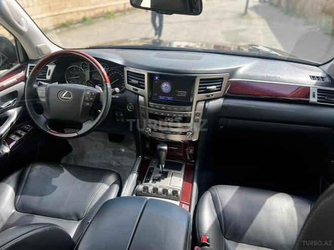 Lexus LX 570