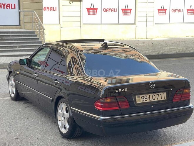 Mercedes E 320 1999, 211,859 km - 3.2 l - Sumqayıt