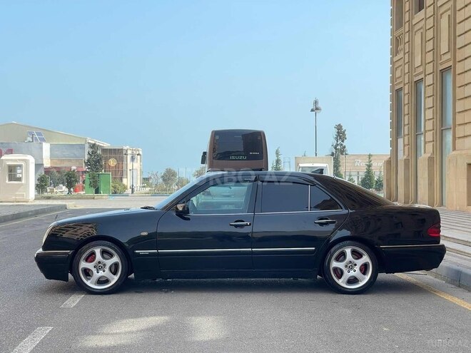Mercedes E 320 1999, 211,859 km - 3.2 l - Sumqayıt