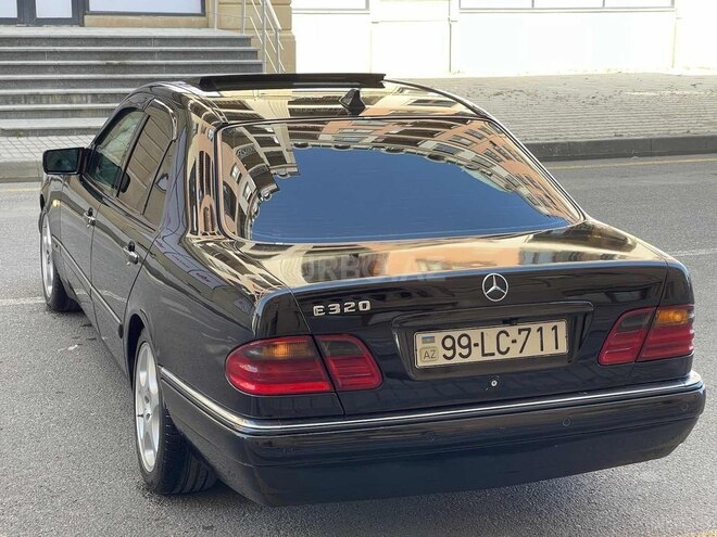 Mercedes E 320 1999, 211,859 km - 3.2 l - Sumqayıt