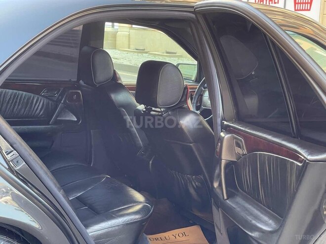 Mercedes E 320 1999, 211,859 km - 3.2 l - Sumqayıt