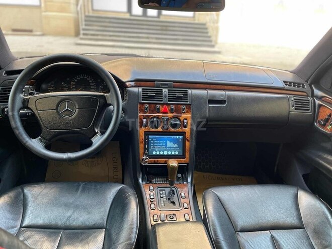 Mercedes E 320 1999, 211,859 km - 3.2 l - Sumqayıt