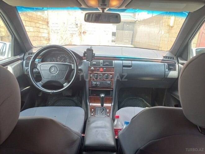 Mercedes E 220 1996, 458,920 km - 2.2 l - Sumqayıt