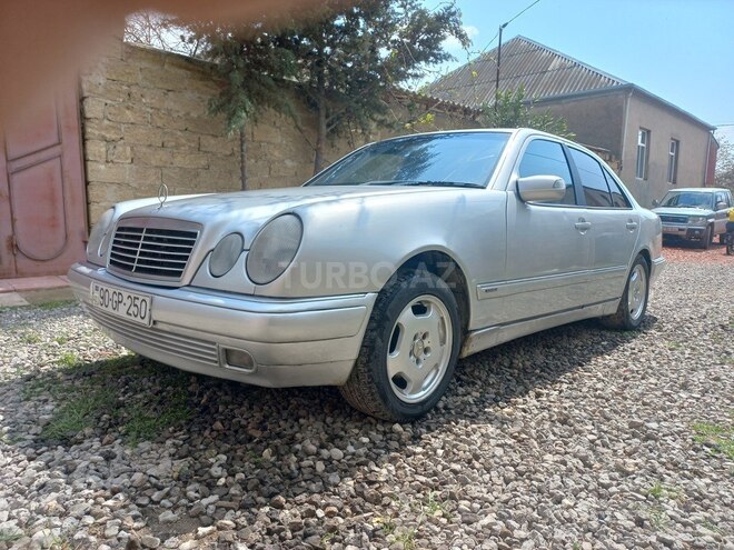 Mercedes E 220 1996, 458,920 km - 2.2 l - Sumqayıt