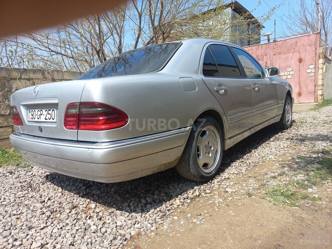 Mercedes E 220 1996, 458,920 km - 2.2 l - Sumqayıt