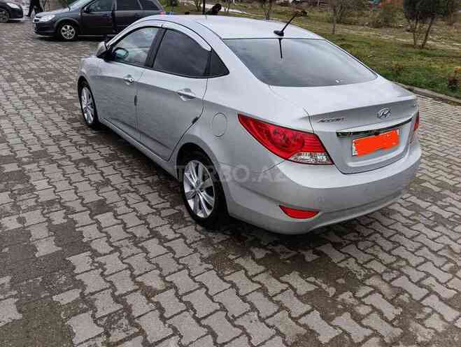 Hyundai Accent 2012, 180,000 km - 1.6 l - Bakı