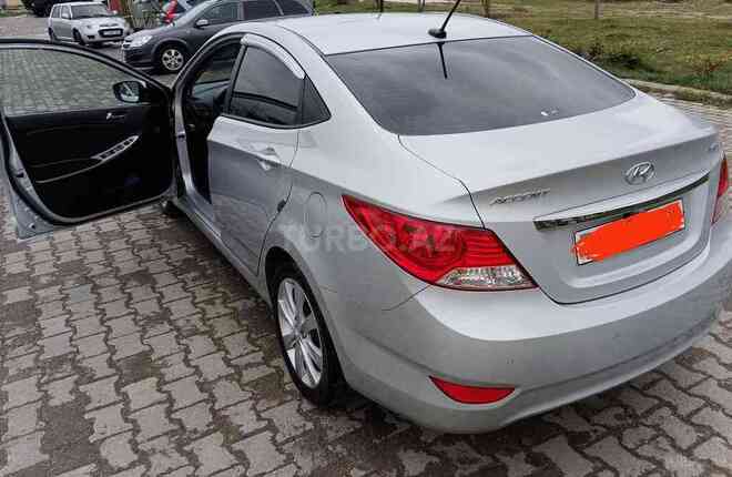 Hyundai Accent 2012, 180,000 km - 1.6 l - Bakı