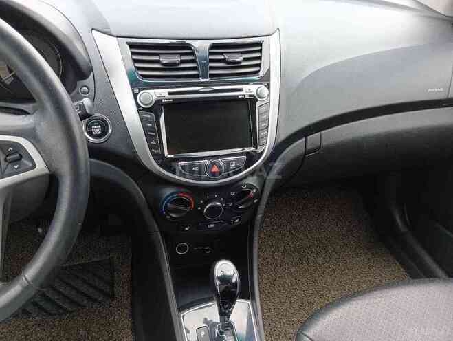 Hyundai Accent 2012, 180,000 km - 1.6 l - Bakı