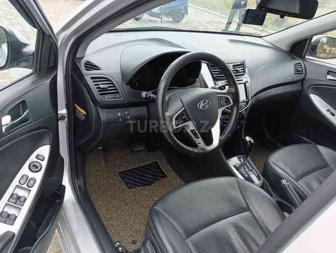 Hyundai Accent 2012, 180,000 km - 1.6 l - Bakı
