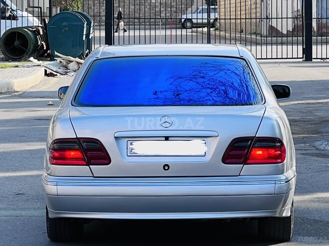 Mercedes E 320 2001, 235,302 km - 3.2 l - Gəncə