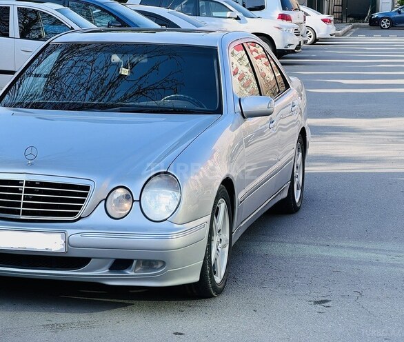 Mercedes E 320 2001, 235,302 km - 3.2 l - Gəncə