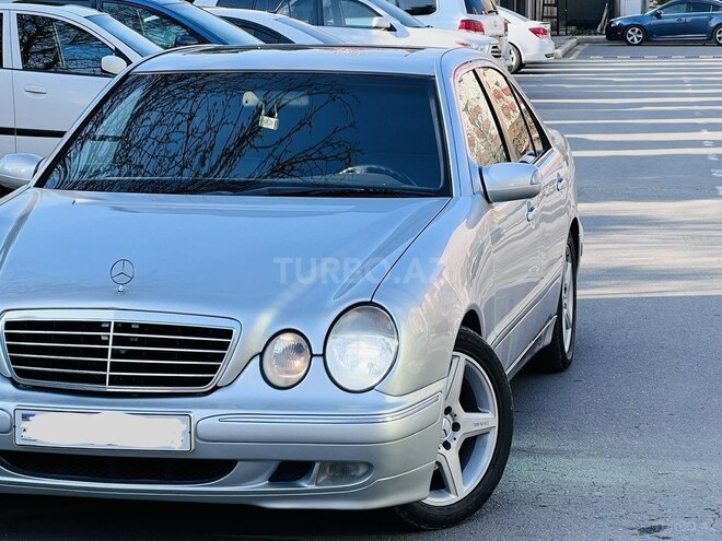 Mercedes E 320 2001, 235,302 km - 3.2 l - Gəncə